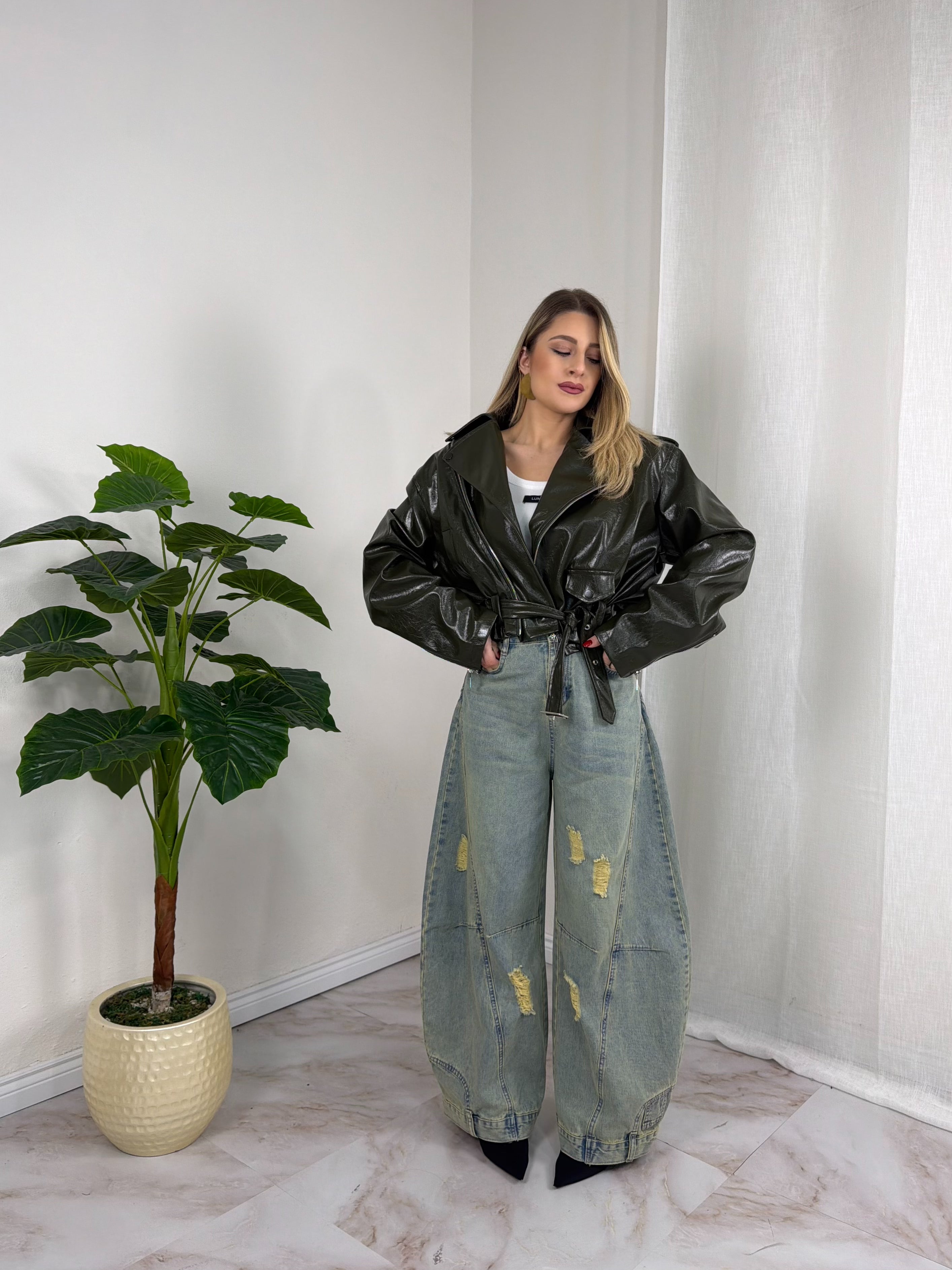 JEANS REVERSE POCKET